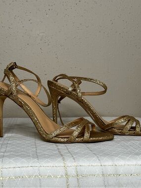 Jewel by Badgley Mischka Gold Glitter Strappy Heels Size 8